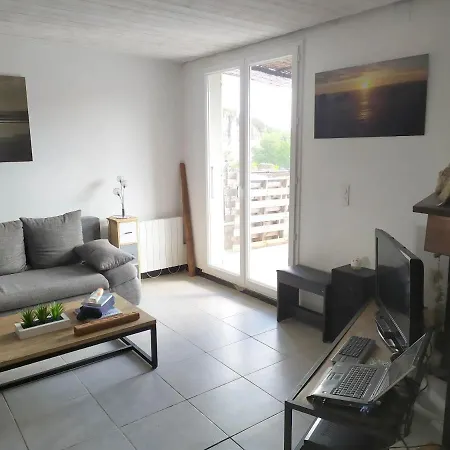 Meuble 2 Etoiles, Belle Vue De Appartement Vogue