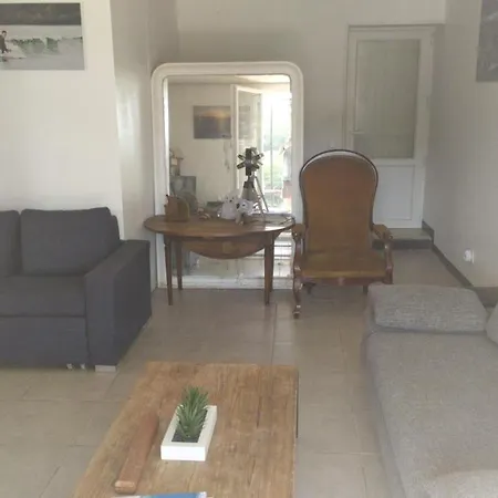Meuble 2 Etoiles, Belle Vue De Appartement *